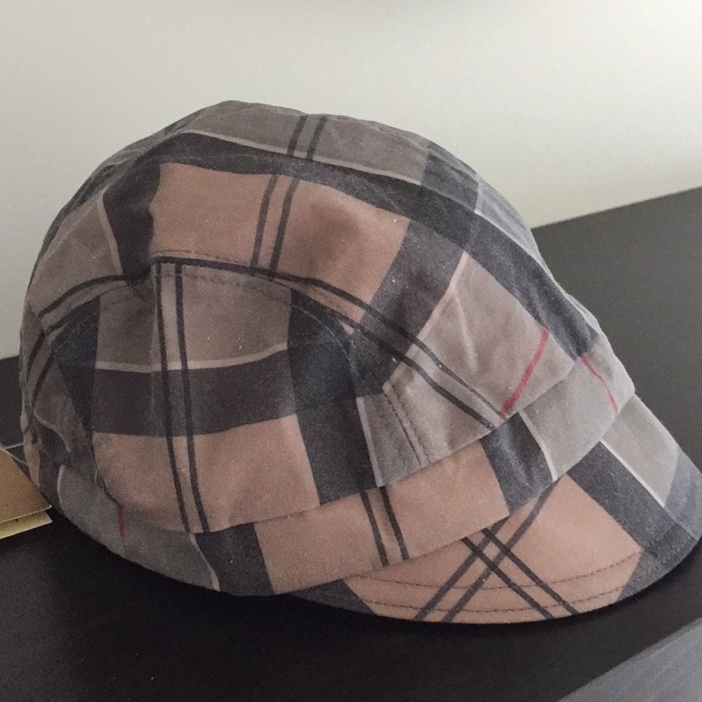 Waxed cotton tartan Barbour cap